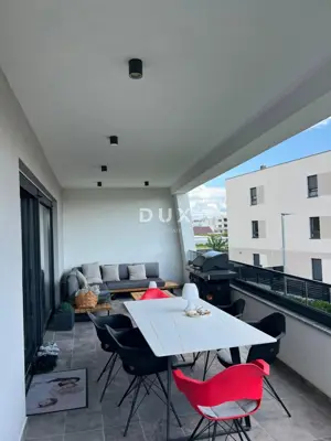 Wohnung 94,6 m², Vodice - 2 Schlafzimmer, Garten - 2