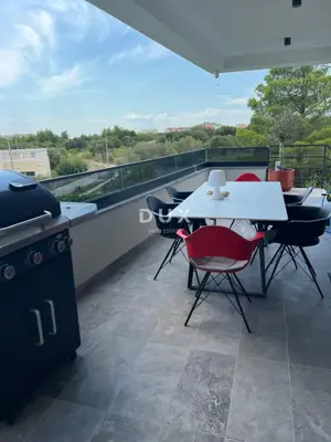 Wohnung 94,6 m², Vodice - 2 Schlafzimmer, Garten - 17