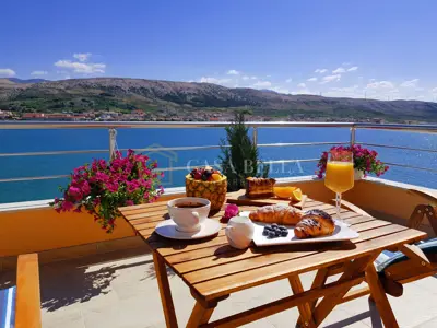 Kuća 560 m², Pag-Bošana, restoran i teretana