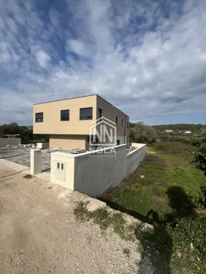 Haus zum Kauf in Tisno, 106 m² - 2