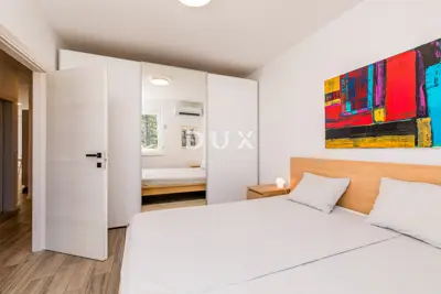 Wohnung 80 m², Njivice - Meerblick und Terrasse mit Grill - 8