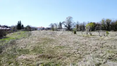Building land 3,000 m², Tinjan - peace and nature - 4
