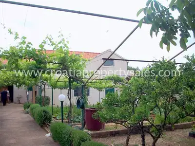 Kuća, Brač, 300 m², 499 000 € - 4