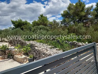 Zemljište 498 m², Otok Brač - rub mjesta i mirno okruženje - 6