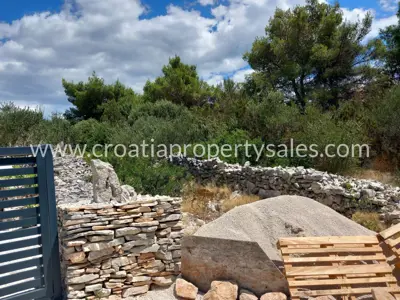 Zemljište 498 m², Otok Brač - rub mjesta i mirno okruženje - 8