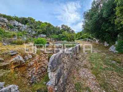 Kuća 45 m², Zastražišće, prvi red do mora i građevinska parcela - 5