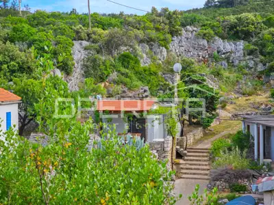 Kuća 45 m², Zastražišće, prvi red do mora i građevinska parcela - 21