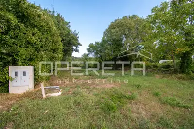 Building plot 699 m², Barban - permit for a house and pool - 4