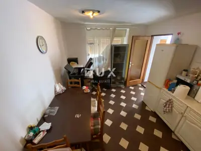 RIJEKA, HRELJIN - freistehendes Haus mit ZWEI GETRENNTEN WOHNUNGEN + Garten mit p - 15
