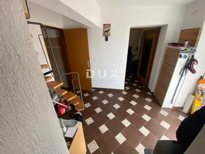 RIJEKA, HRELJIN - freistehendes Haus mit ZWEI GETRENNTEN WOHNUNGEN + Garten mit p - 14