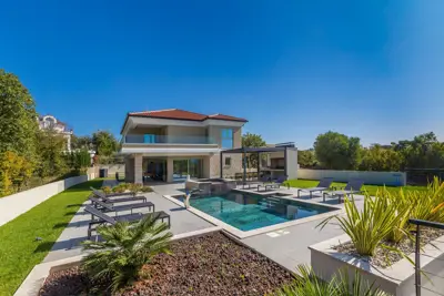 Villa 240 m², Krk - Okolica, Pool und atemberaubender Panoramablick auf das Meer
