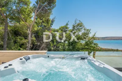 Villa 316 m², Ljubač - 1st row to the sea - 11