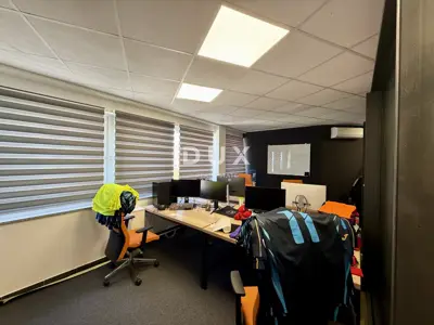Gewerbeimmobilie zur Miete in Marinići, 120 m² - 2