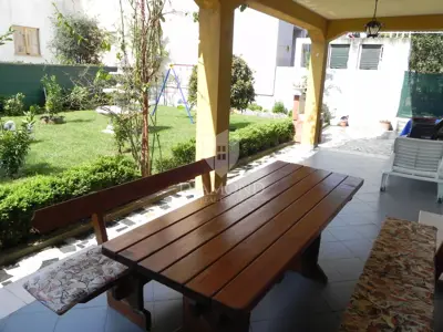 Kuća u Rovinju, 3 etaže i uhodan turistički najam - 9