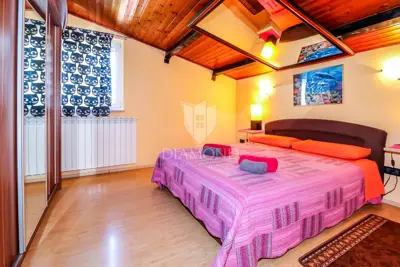 Kuća u Rovinju, 3 etaže i uhodan turistički najam - 5