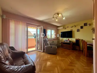 Wohnung 65 m², Drenova - Balkon mit Meerblick