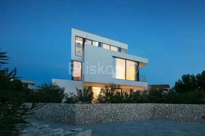 Vila 495 m², Sukošan - prvi red do mora - 16