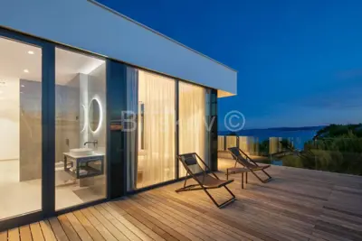 Vila 495 m², Sukošan - prvi red do mora - 17