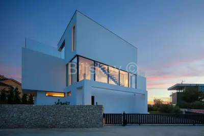 Villa 495 m², Sukošan - erste Reihe zum Meer - 2