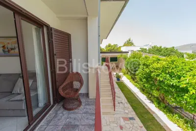 Čiovo, Okrug G. , obiteljska kuća s 4 apartmana, prodaja - 16