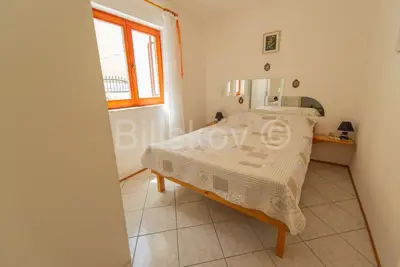 Čiovo, Okrug G. , obiteljska kuća s 4 apartmana, prodaja - 13