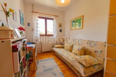 Čiovo, Okrug G. , obiteljska kuća s 4 apartmana, prodaja - 7
