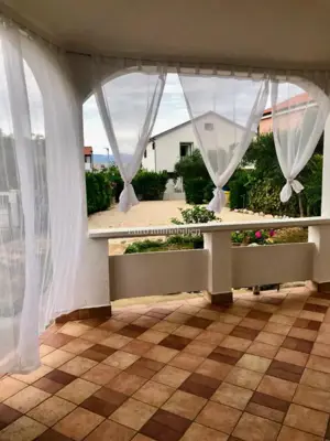 House on Vir, 4 apartments and landscaped yard - 6