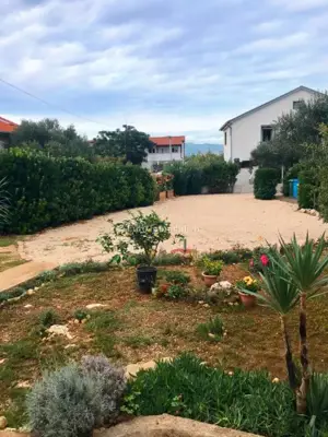House on Vir, 4 apartments and landscaped yard - 4