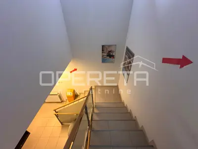 Gewerbefläche 253 m², Split Trstenik, sicher und gepflegt - 8