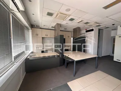 Gewerbefläche 253 m², Split Trstenik, sicher und gepflegt