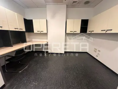 Gewerbefläche 253 m², Split Trstenik, sicher und gepflegt - 10