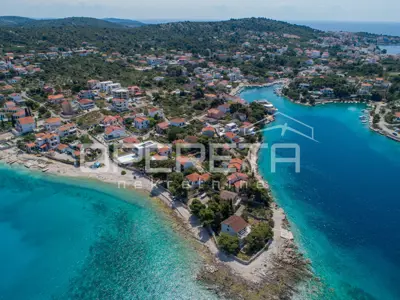 Građevinsko zemljište 1.445 m², Ražanj - otvoren pogled na more