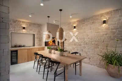 Villa 270 m², Tinjan - Meerblick und beheizter Pool - 6