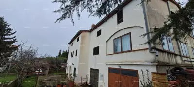 Wohn- und Geschäftsgebäude 800 m², Poreč, 4 Etagen