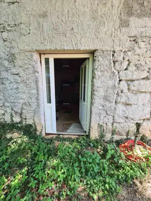 Prodaja kuće 273 m², sa dvorištem i velikim zemljištem, Barban - 22