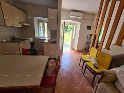 Prodaja kuće 273 m², sa dvorištem i velikim zemljištem, Barban - 7