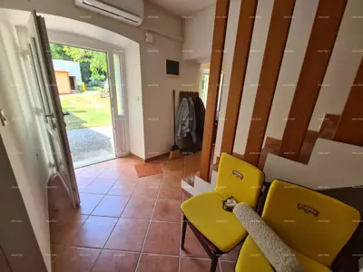 Prodaja kuće 273 m², sa dvorištem i velikim zemljištem, Barban - 8