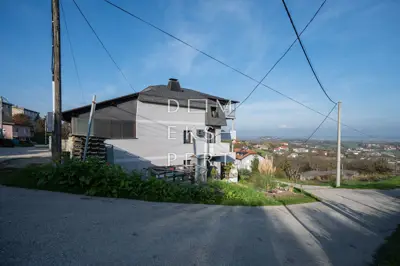 Sveti Ivan Zelina, House with four residential units near the center - - 3