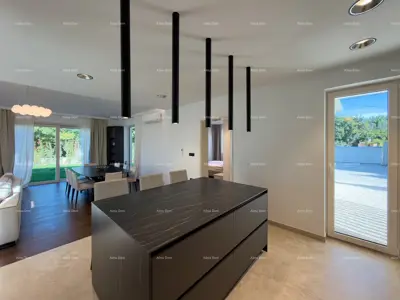 New construction, modern house with a pool! - 17