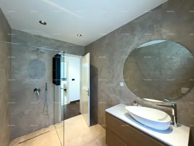 New construction, modern house with a pool! - 21