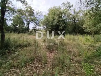 Poljoprivredno zemljište, Peroj - 3.346 m², ograđeno suhozidom - 3