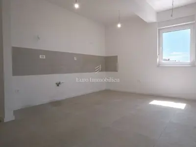 Privlaka – stan s krovnom terasom i pogledom na more - 15