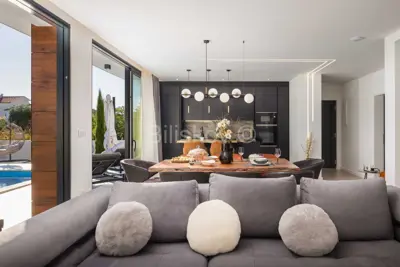 Doppelhaushälfte 230 m², Kaštel Kambelovac, 100 m von der Strand entfernt - 6