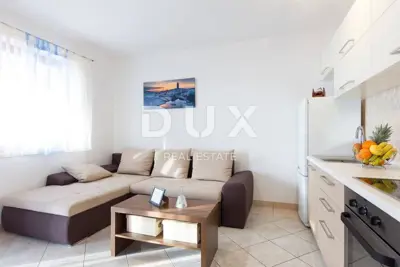 Haus 220 m², Klenovica - 11 Zimmer und 5 Badezimmer - 6