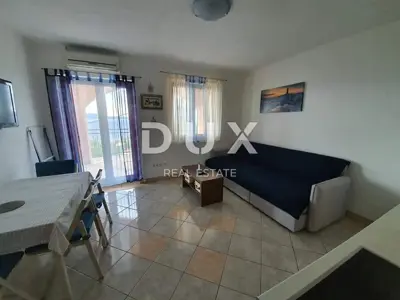Haus 220 m², Klenovica - 11 Zimmer und 5 Badezimmer - 4