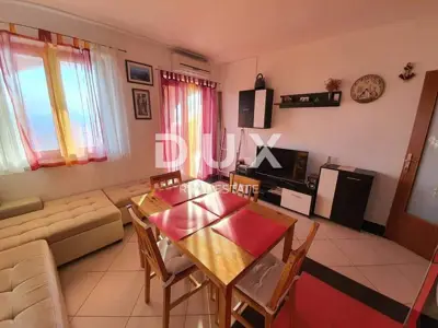 Haus 220 m², Klenovica - 11 Zimmer und 5 Badezimmer - 3