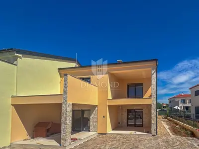 Moderna dvojna kuća u Krnici - 3