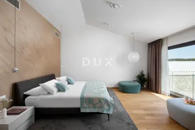 Villa 360 m², Bale - designer interior and heated pool - 18