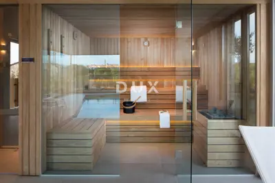 Villa 360 m², Bale - designer interior and heated pool - 8