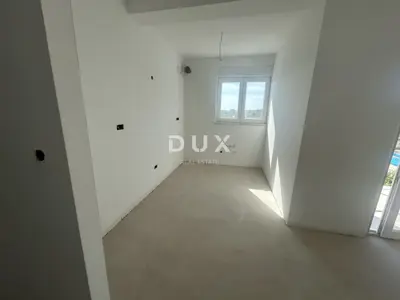 Šibenik, Vodice, zadnji kat, 93 m² privatne krovne terase, pogled na m - 3